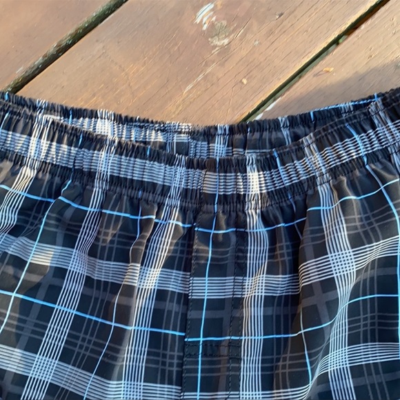 💕HP💕Quicksilver Men’s navy plaid Bathing Suit - Picture 5 of 11